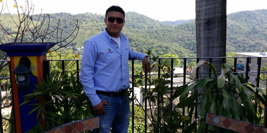 Luis Roberto Flores🦭/acc banner