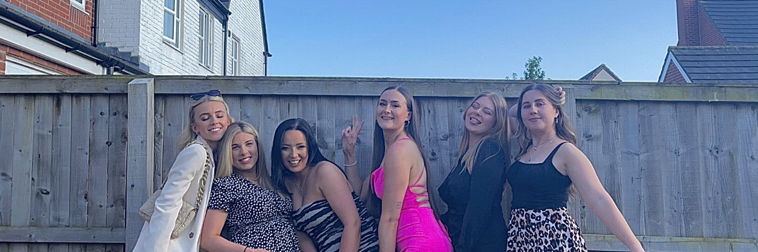chloed_1998's profile banner image