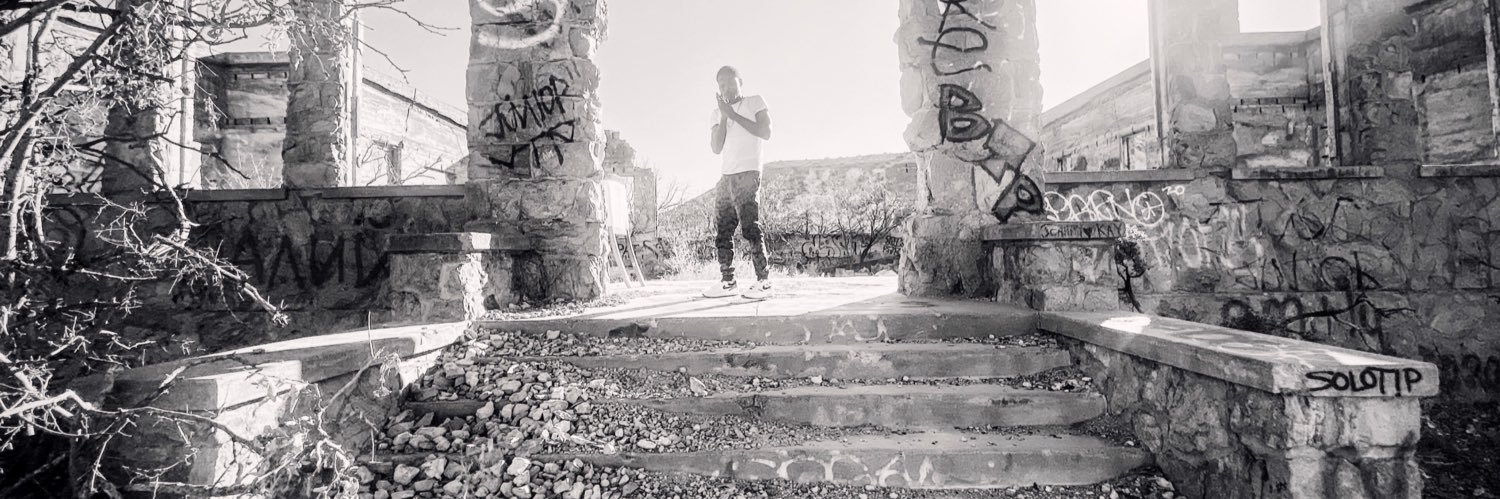 4YEDRLS's profile banner image