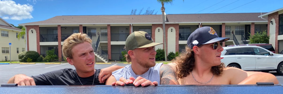 21_vern's profile banner image
