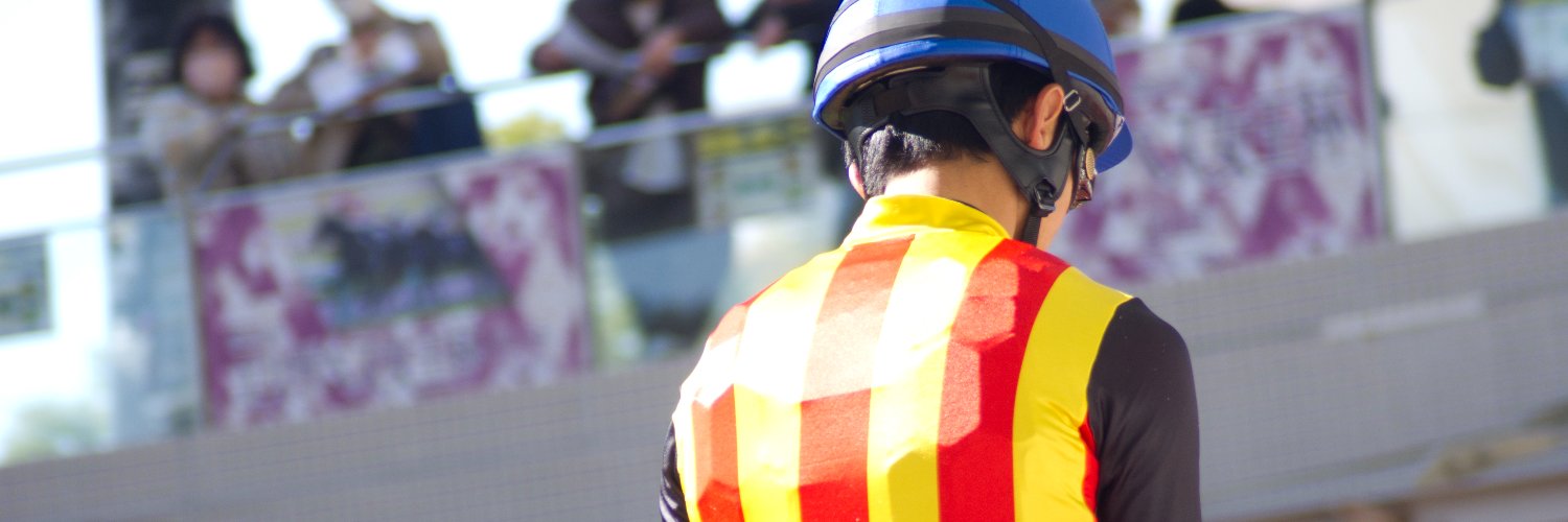 よん banner