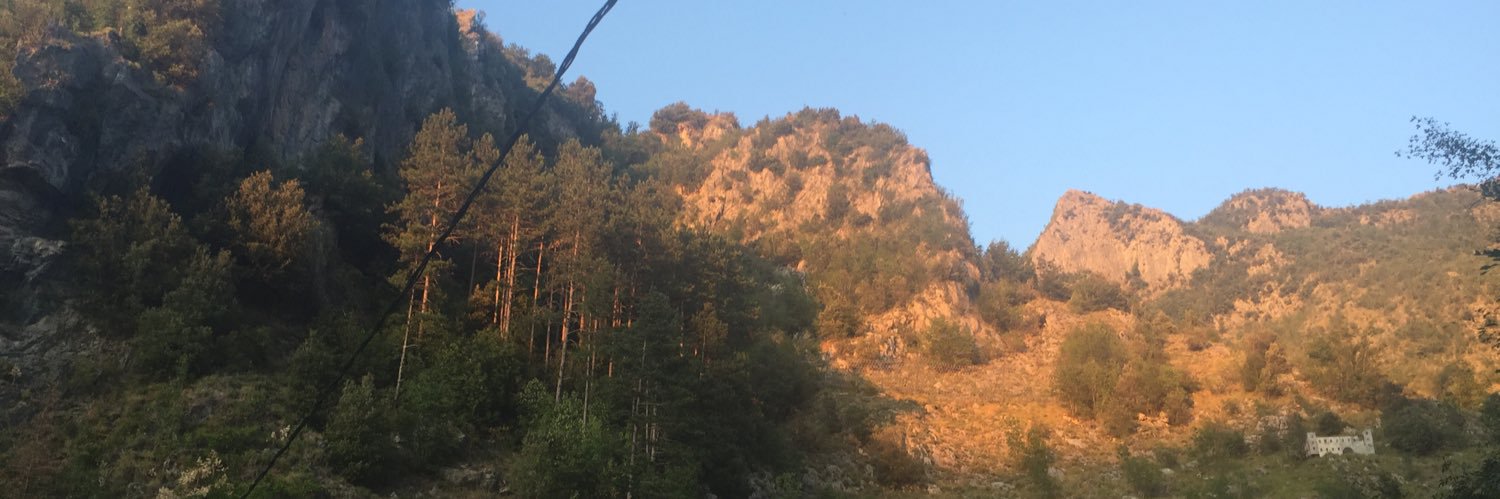 r_gardner's profile banner image