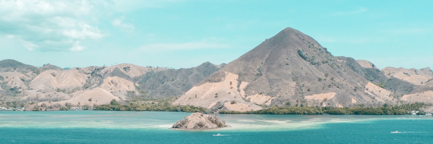 enoretra's profile banner image