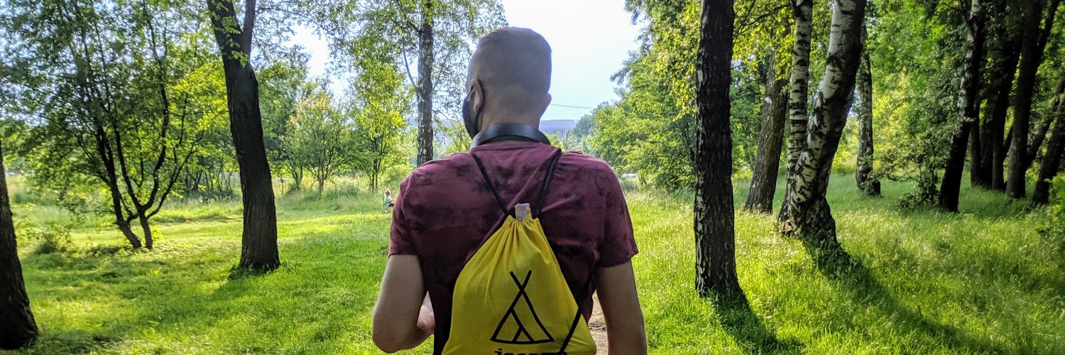 vvoznik's profile banner image
