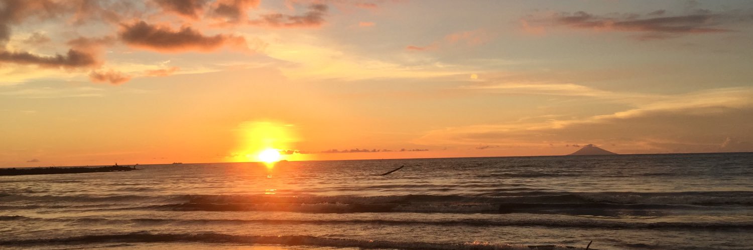 annisadwtm's profile banner image
