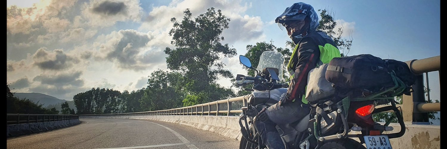 TruongNikon's profile banner image