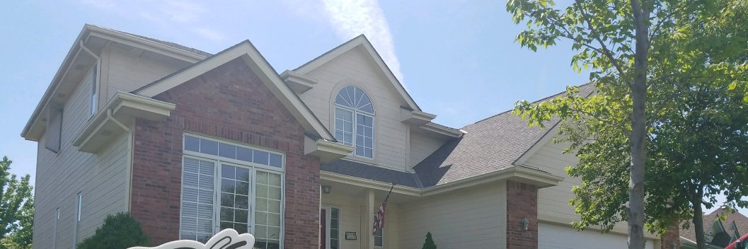 Moose Roofing banner