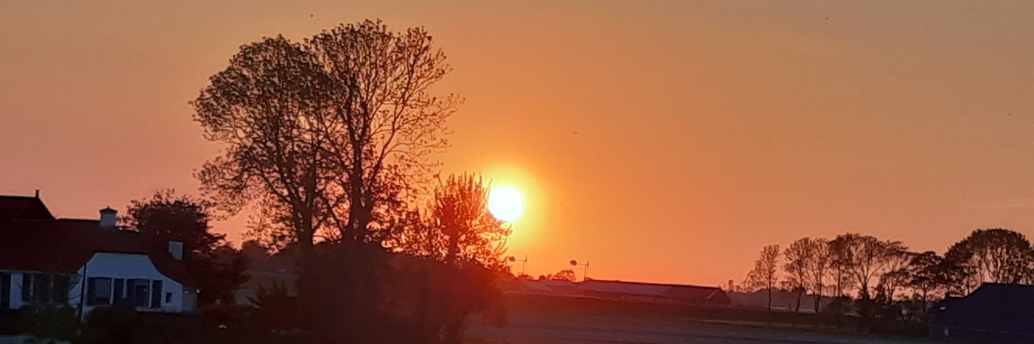 Musicfreaktwit's profile banner image