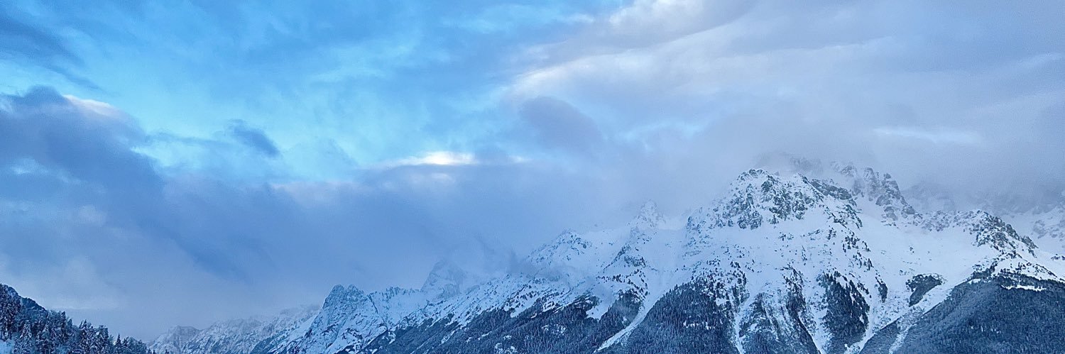 Claireclv's profile banner image