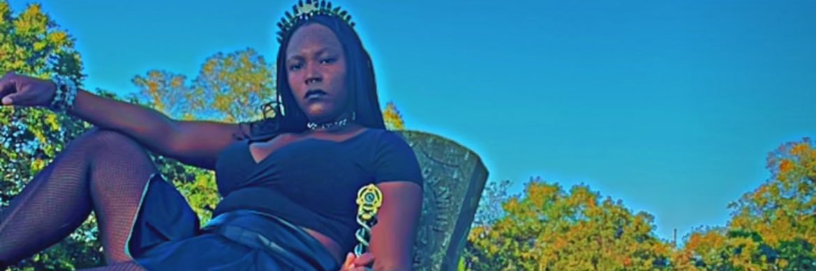 Lola🐍 banner