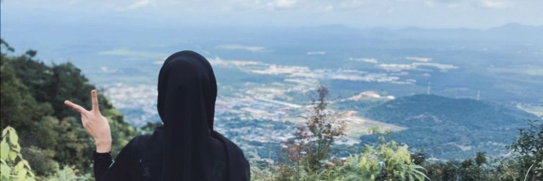 _farahsnow's profile banner image