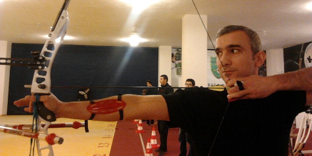 dincels's profile banner image