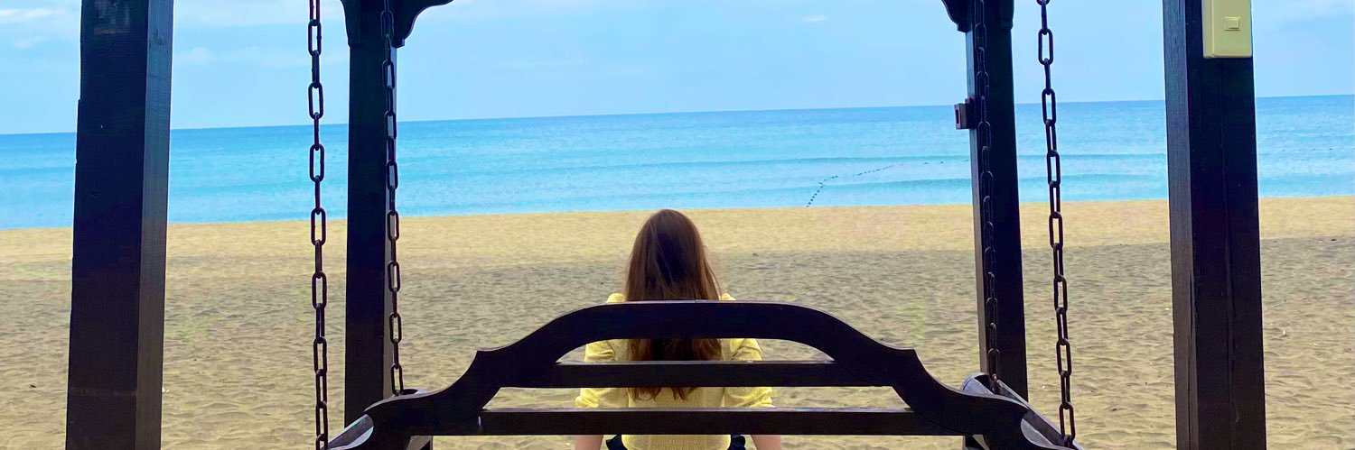 gelabelle_'s profile banner image