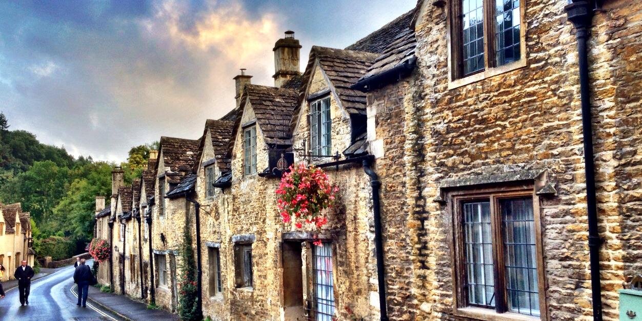 LiveCelebrated banner