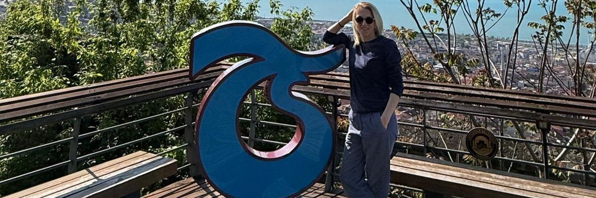 CelikbasAyse's profile banner image