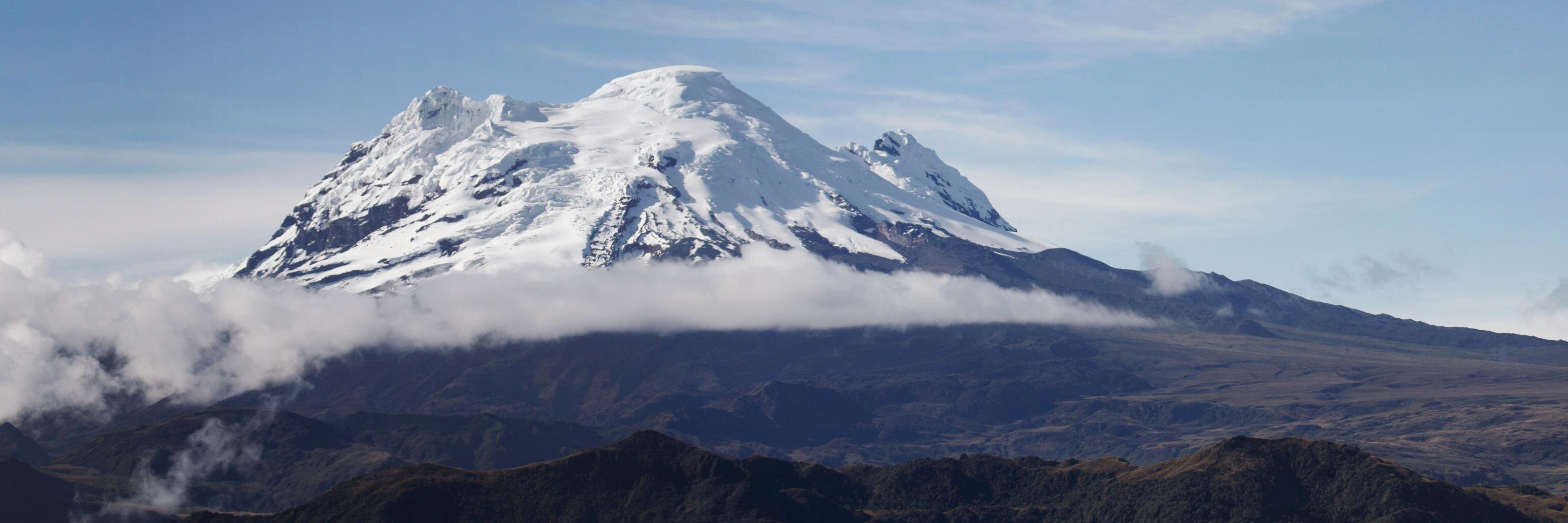 avesecuador's profile banner image