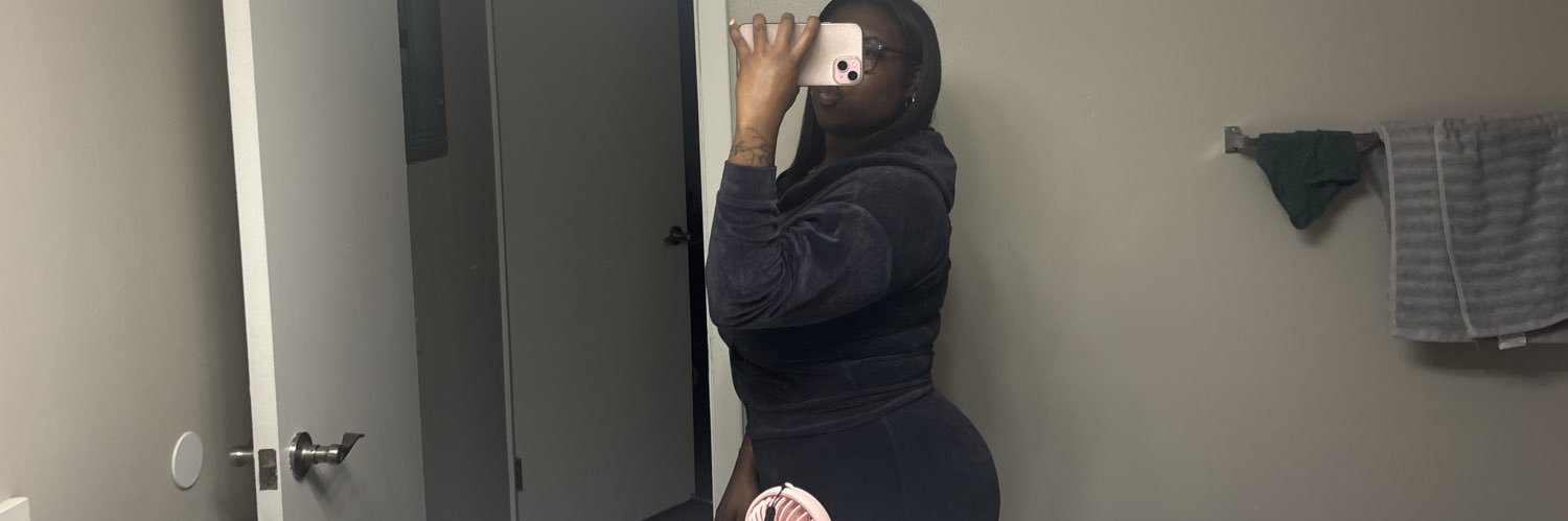 _yesssqueen's profile banner image
