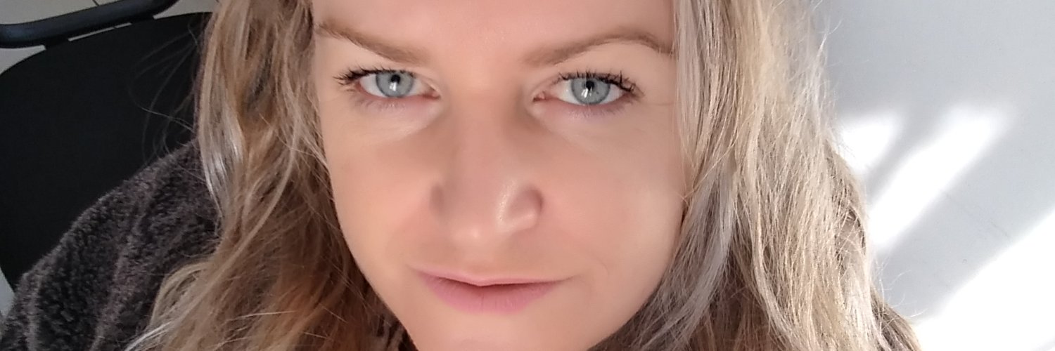 ElianaBackes's profile banner image