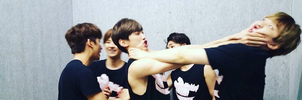 bana86054's profile banner image