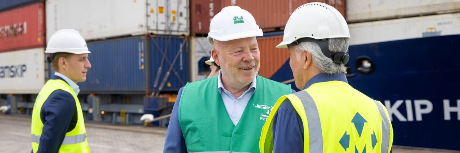 Robert Simons banner