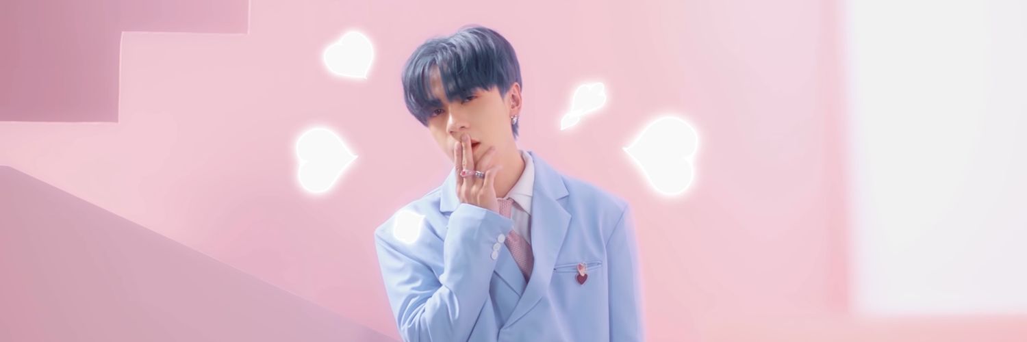 vee4530's profile banner image