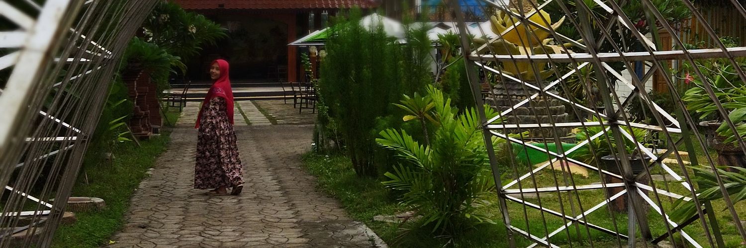 Lilalyl's profile banner image