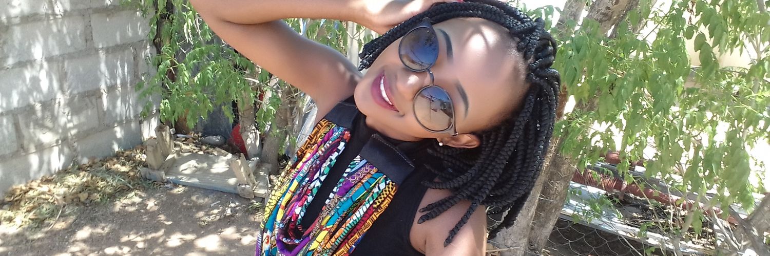LauraMosanawe's profile banner image