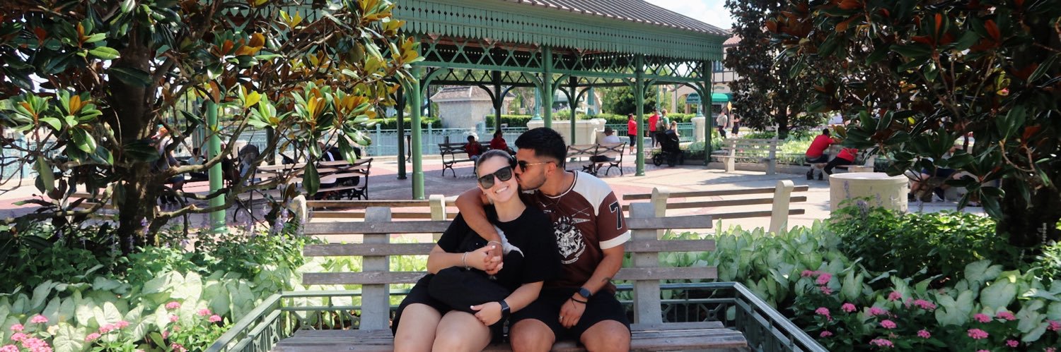 emiliamedinaa's profile banner image