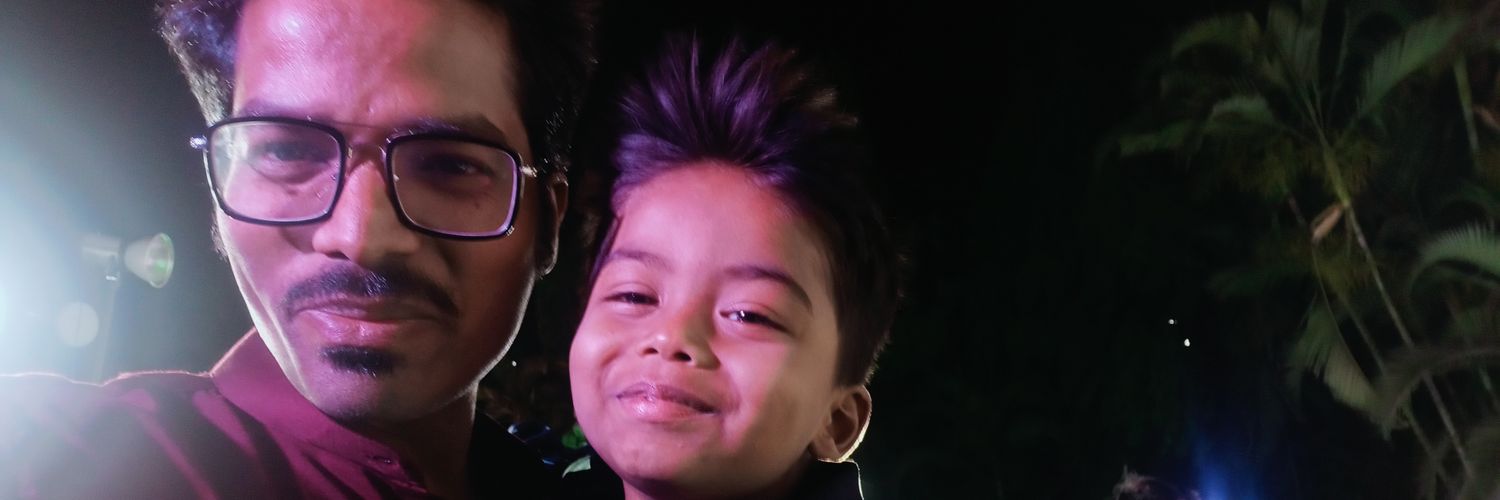 amitiscandid's profile banner image