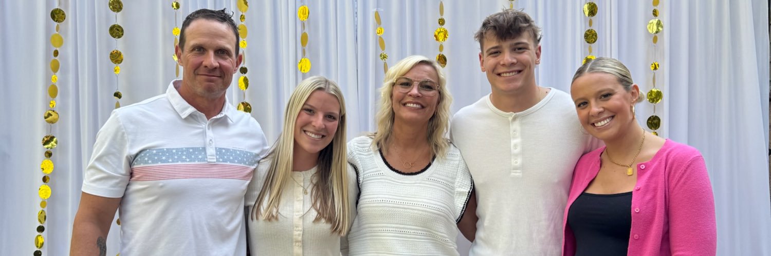 cassielew15's profile banner image