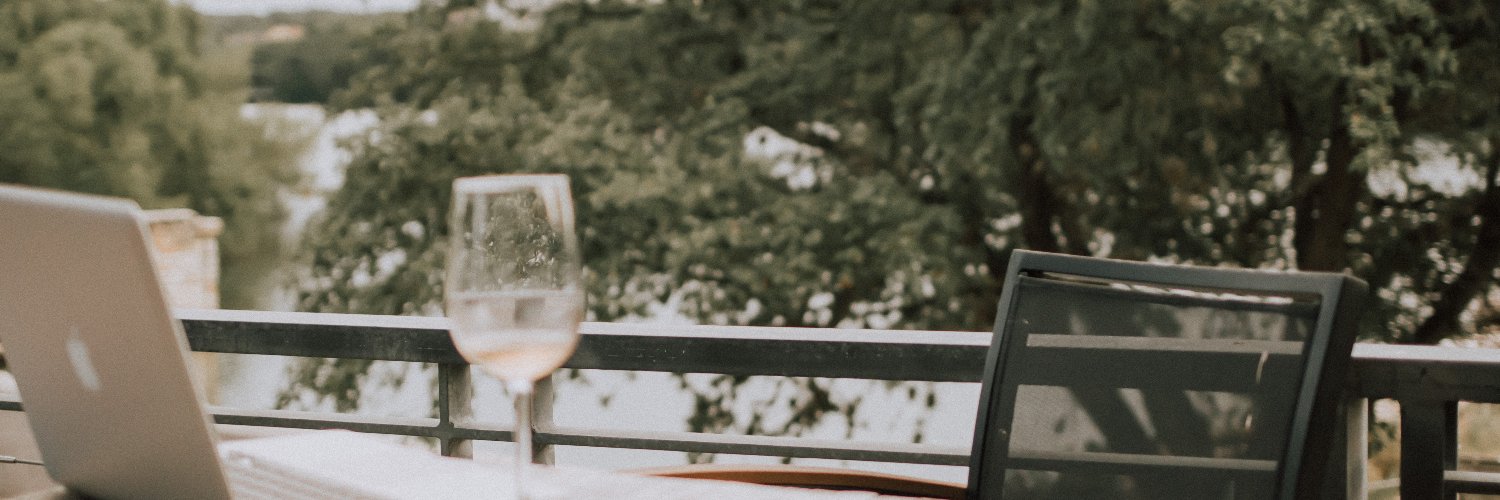 rogerthestraw's profile banner image