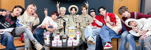 aiaiivyivy Profile Banner