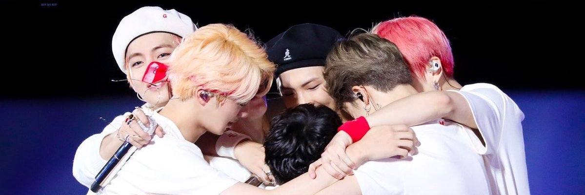 deynivv's profile banner image