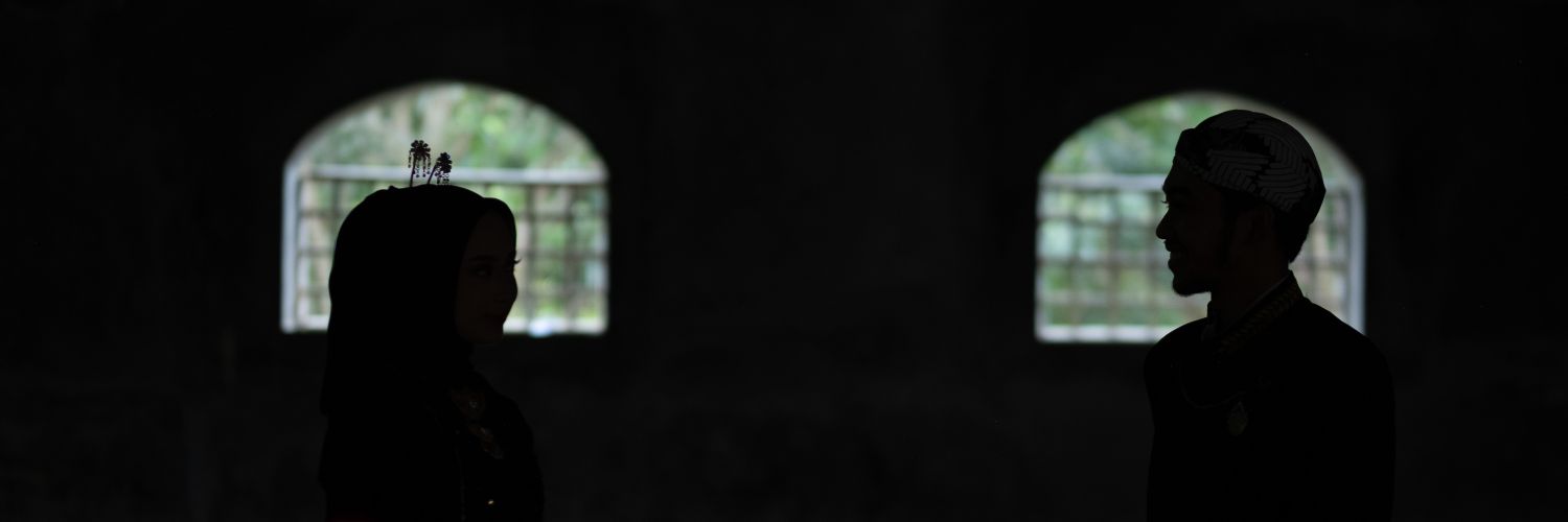 alinnaay's profile banner image