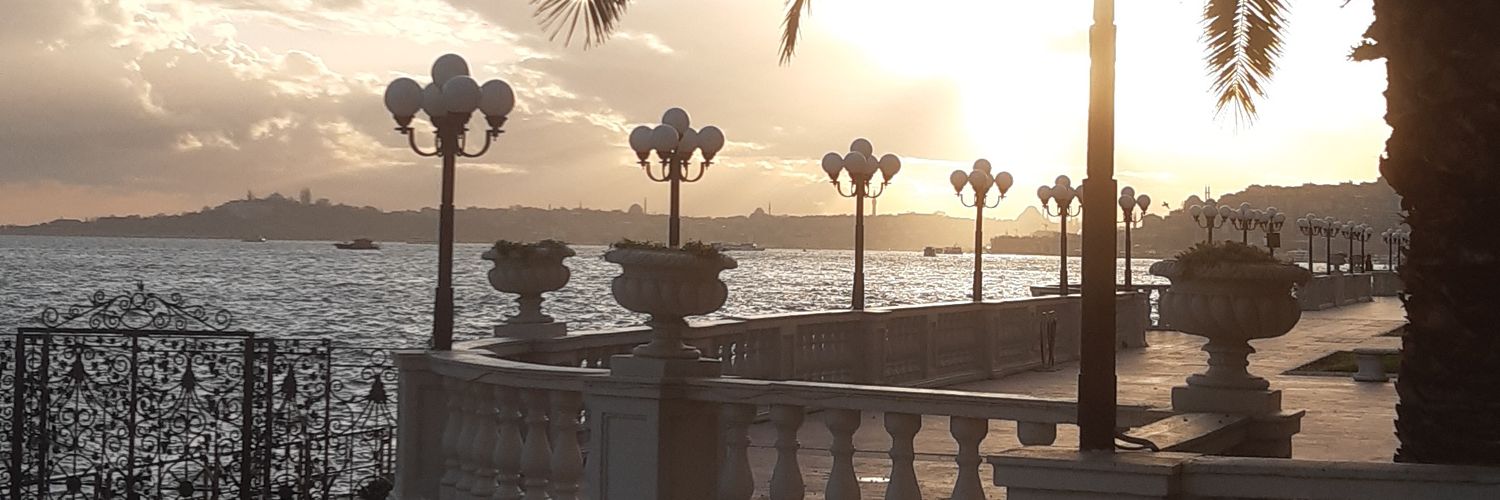 erdnc33's profile banner image
