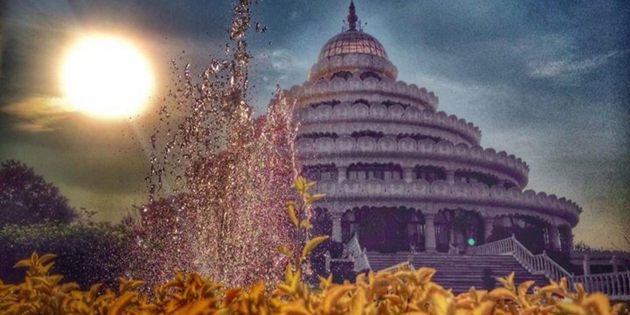 SwathiRoopna's profile banner image