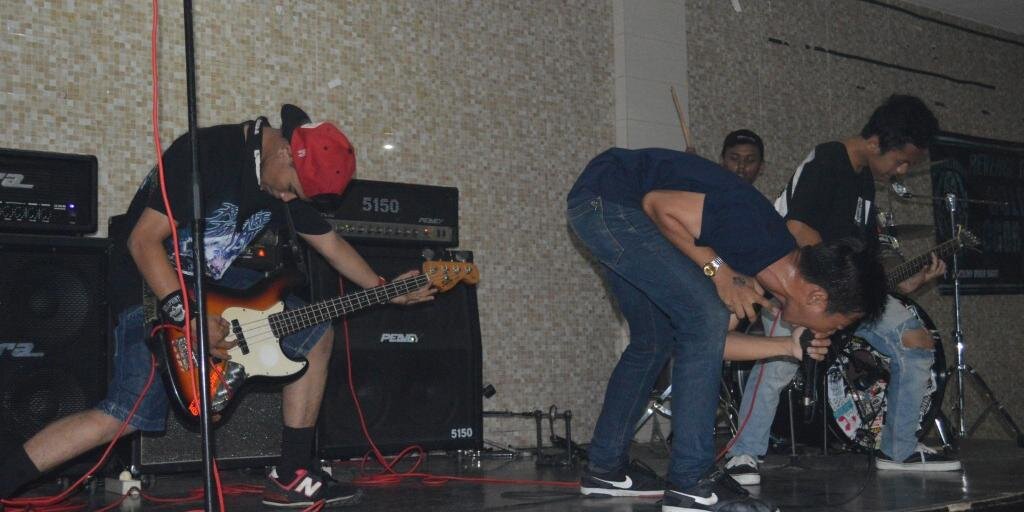 REST IN PEACE banner