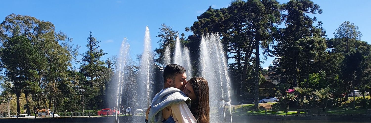 ari_nevs's profile banner image