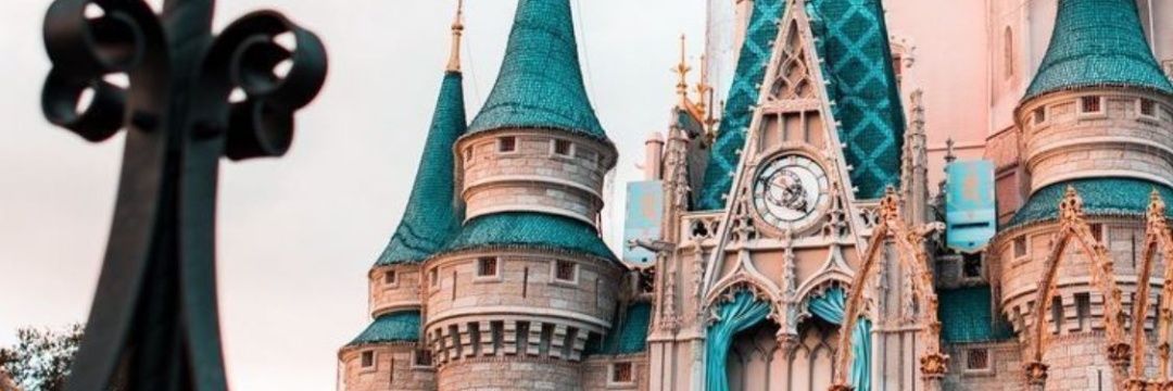 Lourditas_11's profile banner image