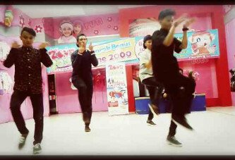 Featuring Squad banner