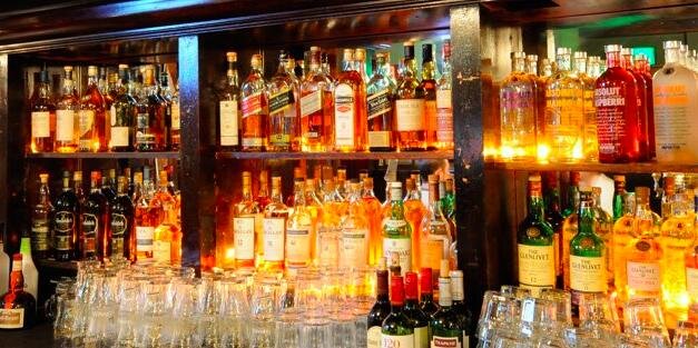 Casey's Irish Pub banner