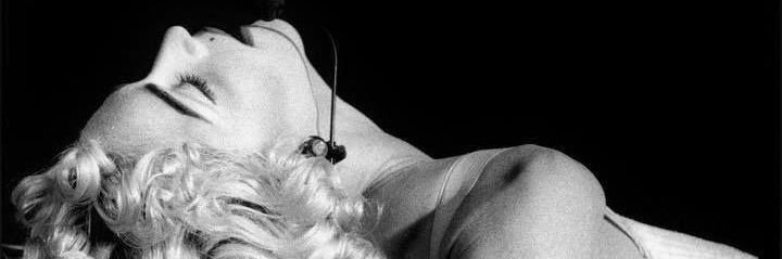 verønica ⚜️ banner