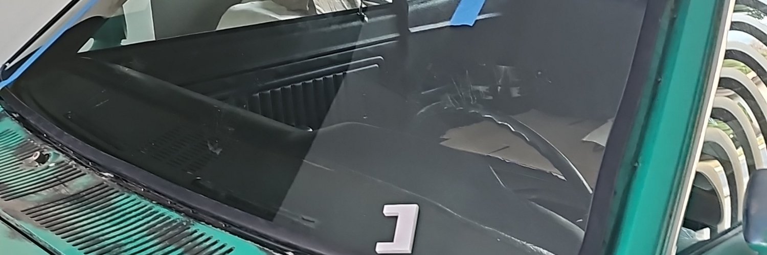 elcepi32's profile banner image