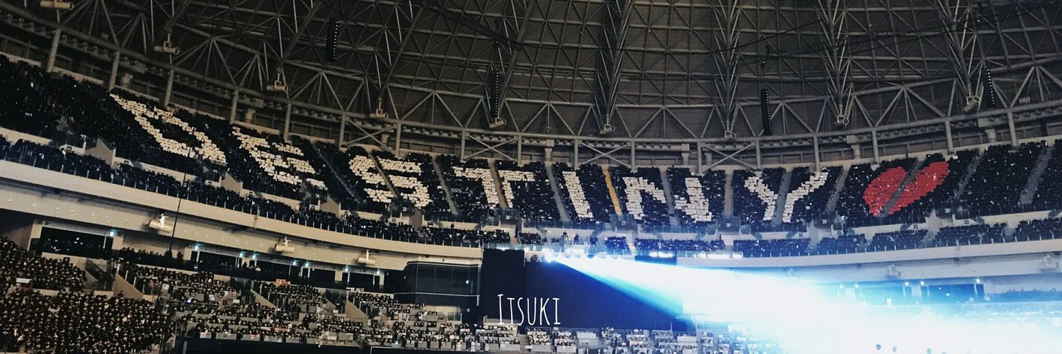 renadafaa's profile banner image