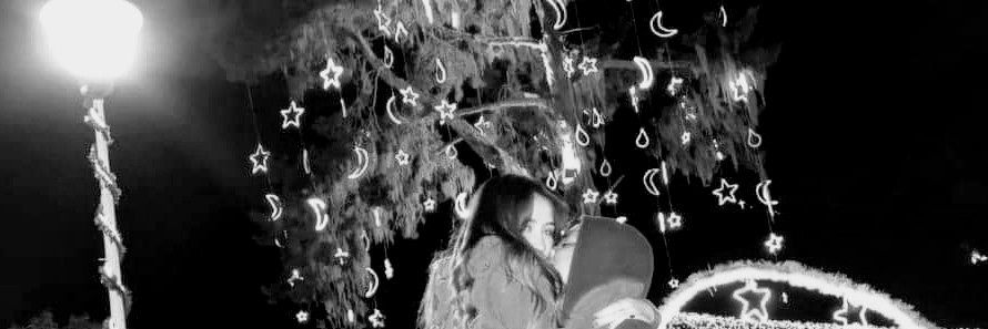 isabelatobos's profile banner image