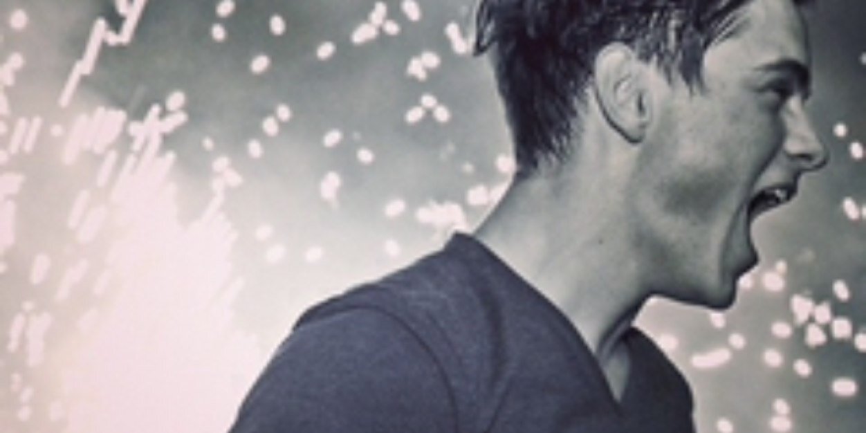Demi banner