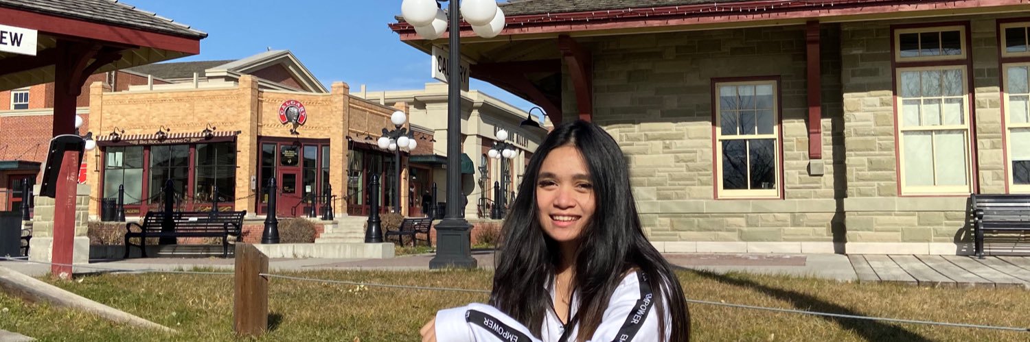 itsmeClaireL's profile banner image