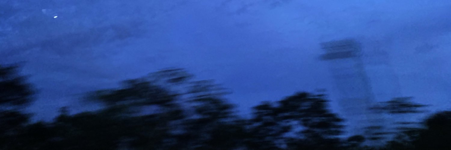 monse_perez103's profile banner image