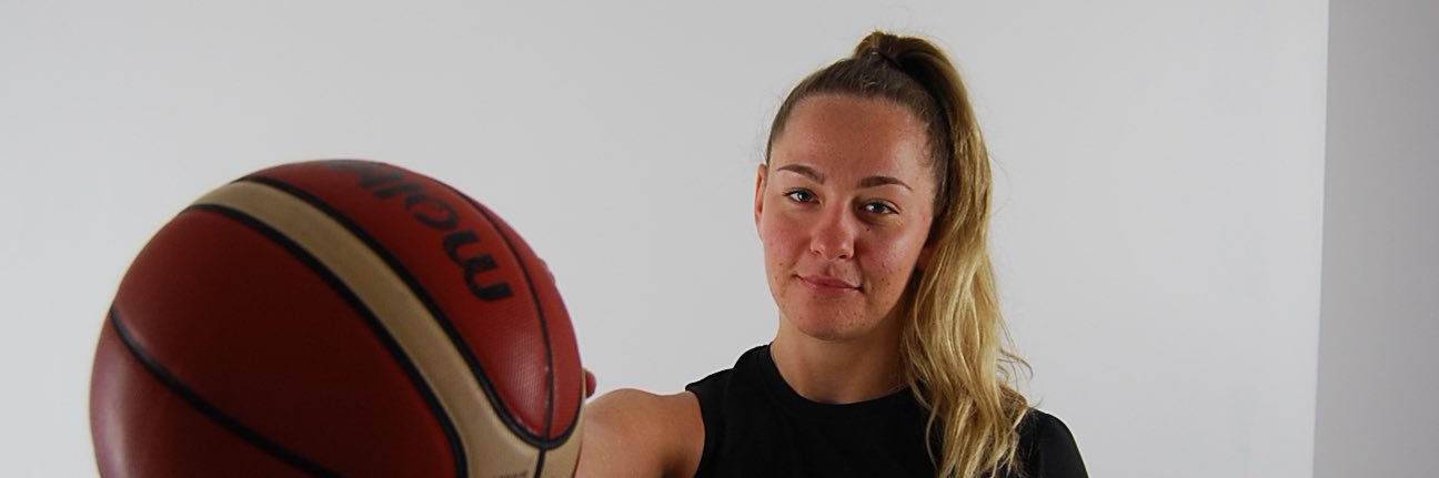 EOvner's profile banner image