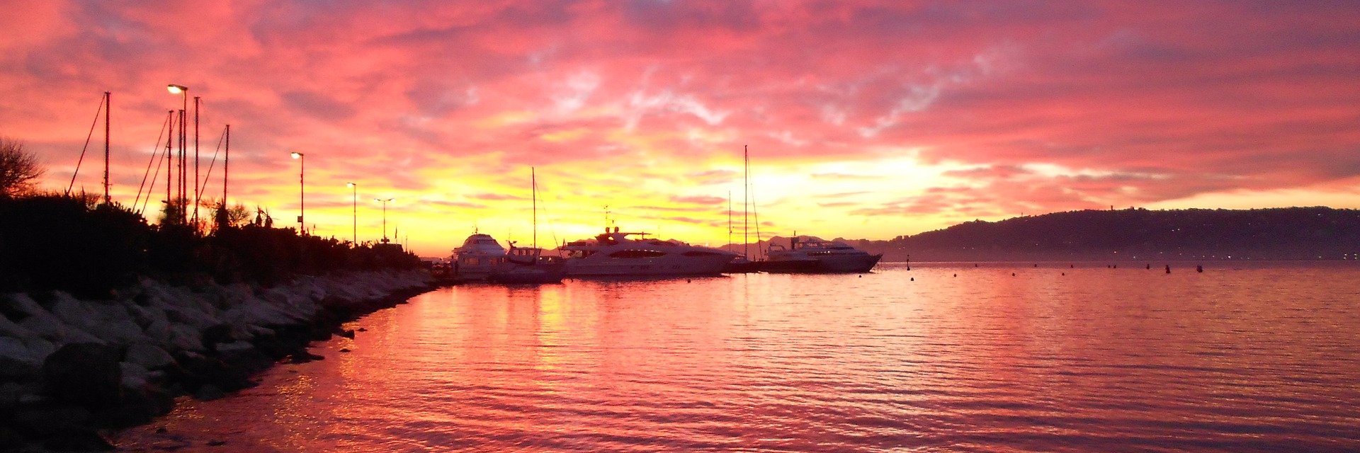 RivieraEntrepre's profile banner image